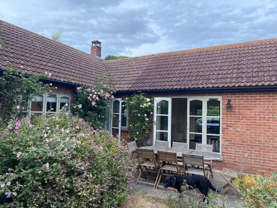 Lovely Quiet Cottage Sleeps 4 Adults, 4 Children, Dog Friendly Cley next the Sea Exterior foto